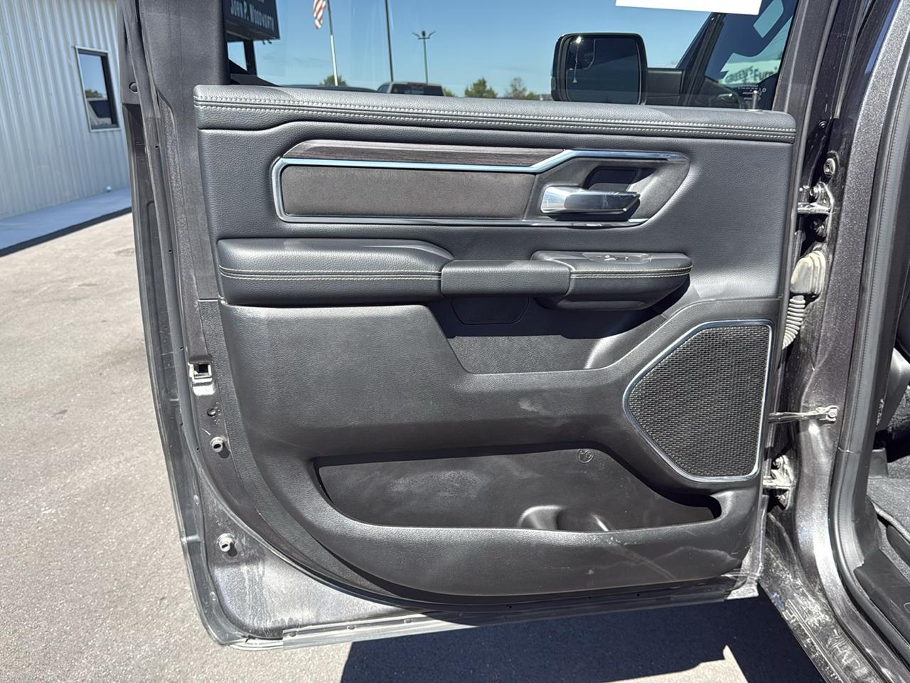 Ram 1500 photo 16