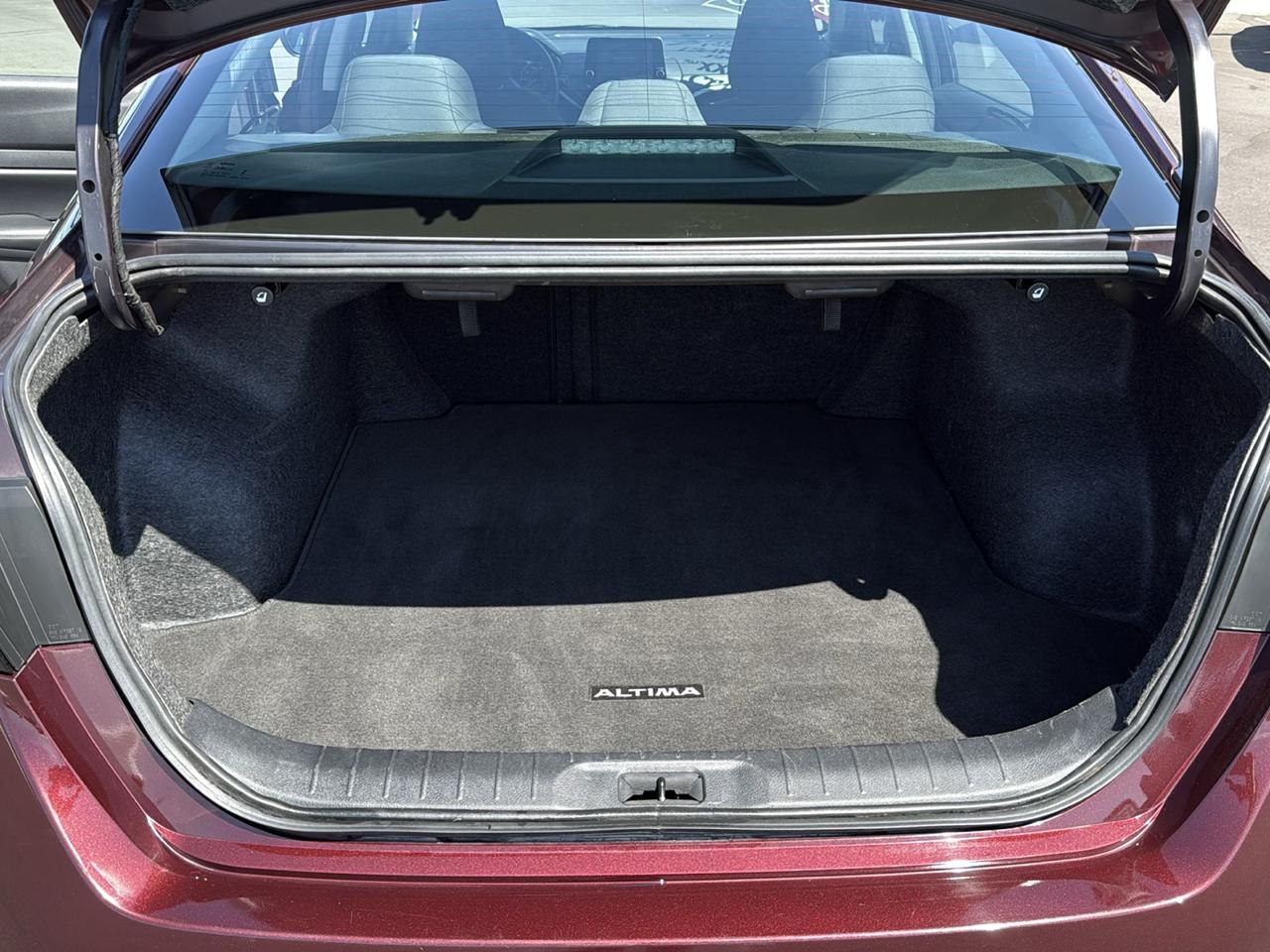 Nissan Altima SV 4D Sedan 2.5 2025