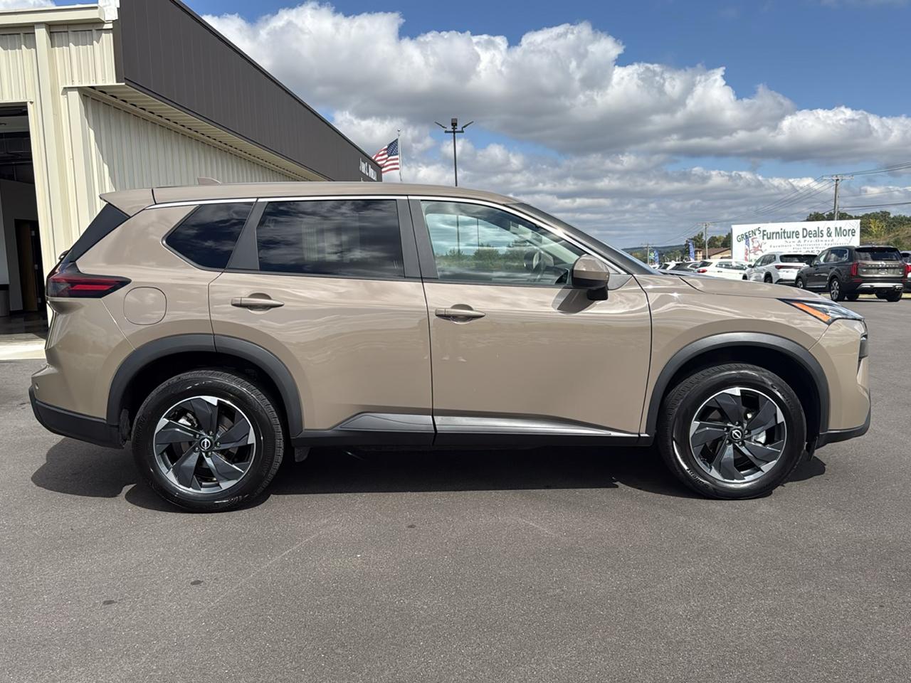 Nissan Rogue SV 4D SUV AWD 2025