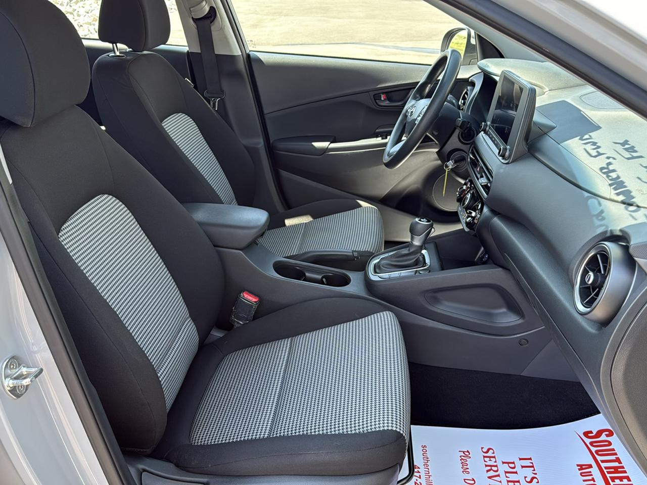 Hyundai Kona SE 4D SUV FWD 2.0L 2023
