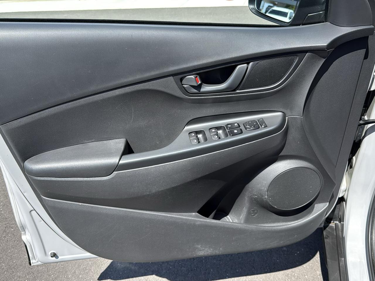 Hyundai Kona SE 4D SUV FWD 2.0L 2023