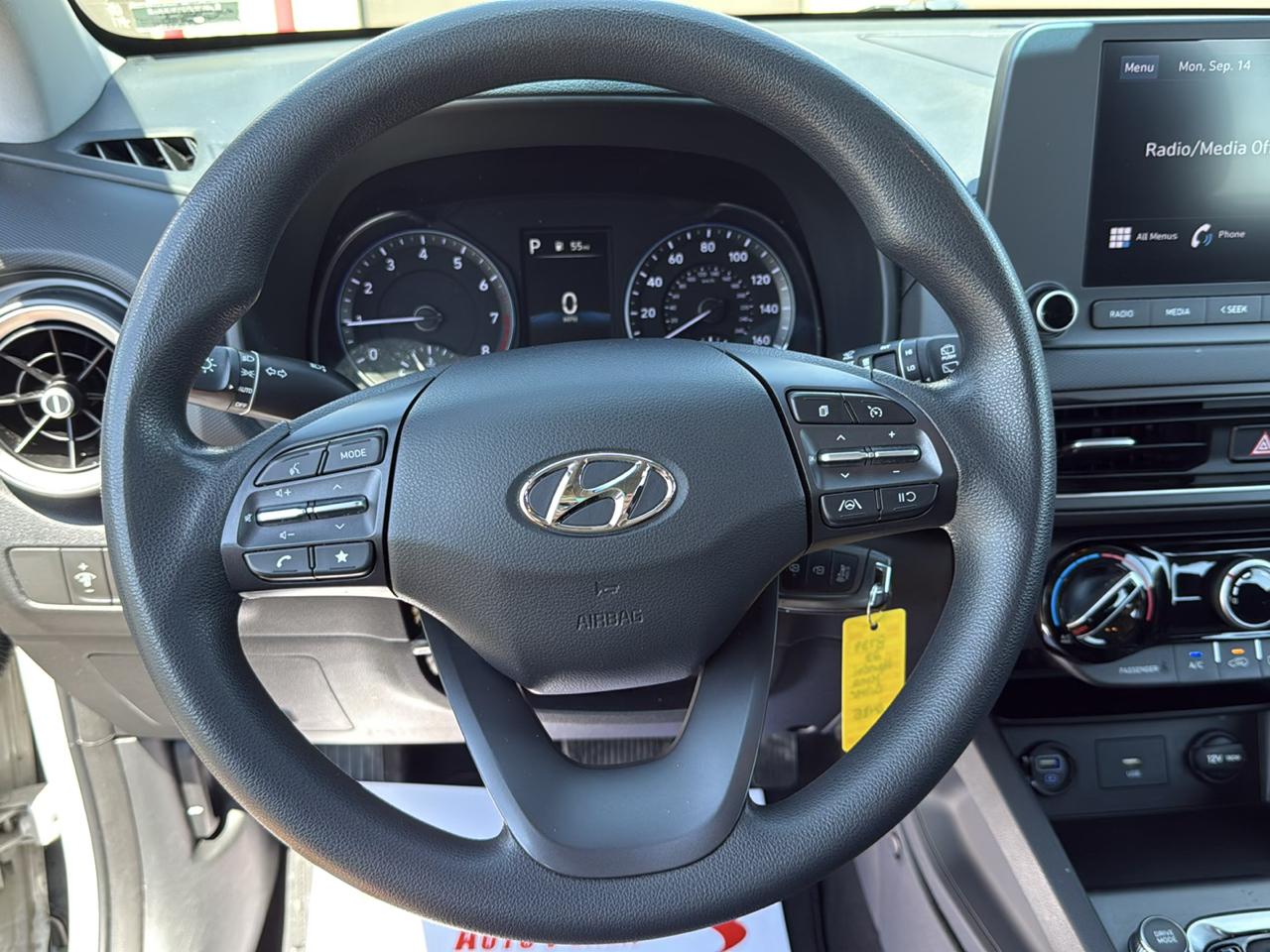 Hyundai Kona SE 4D SUV FWD 2.0L 2023