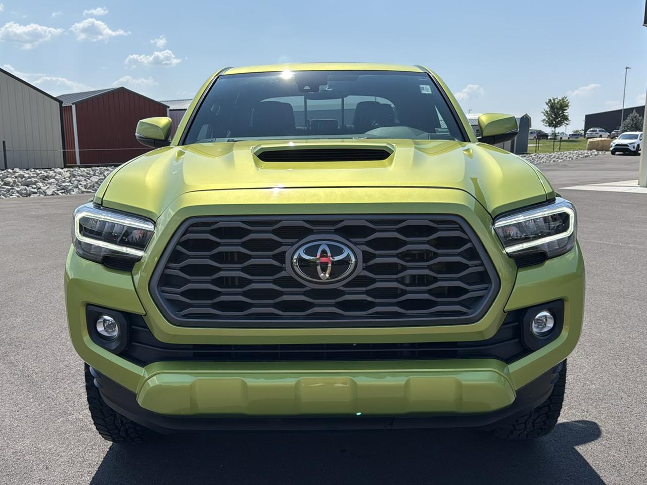 Toyota Tacoma SR5 Dbl Cab 2WD V6 at 2023