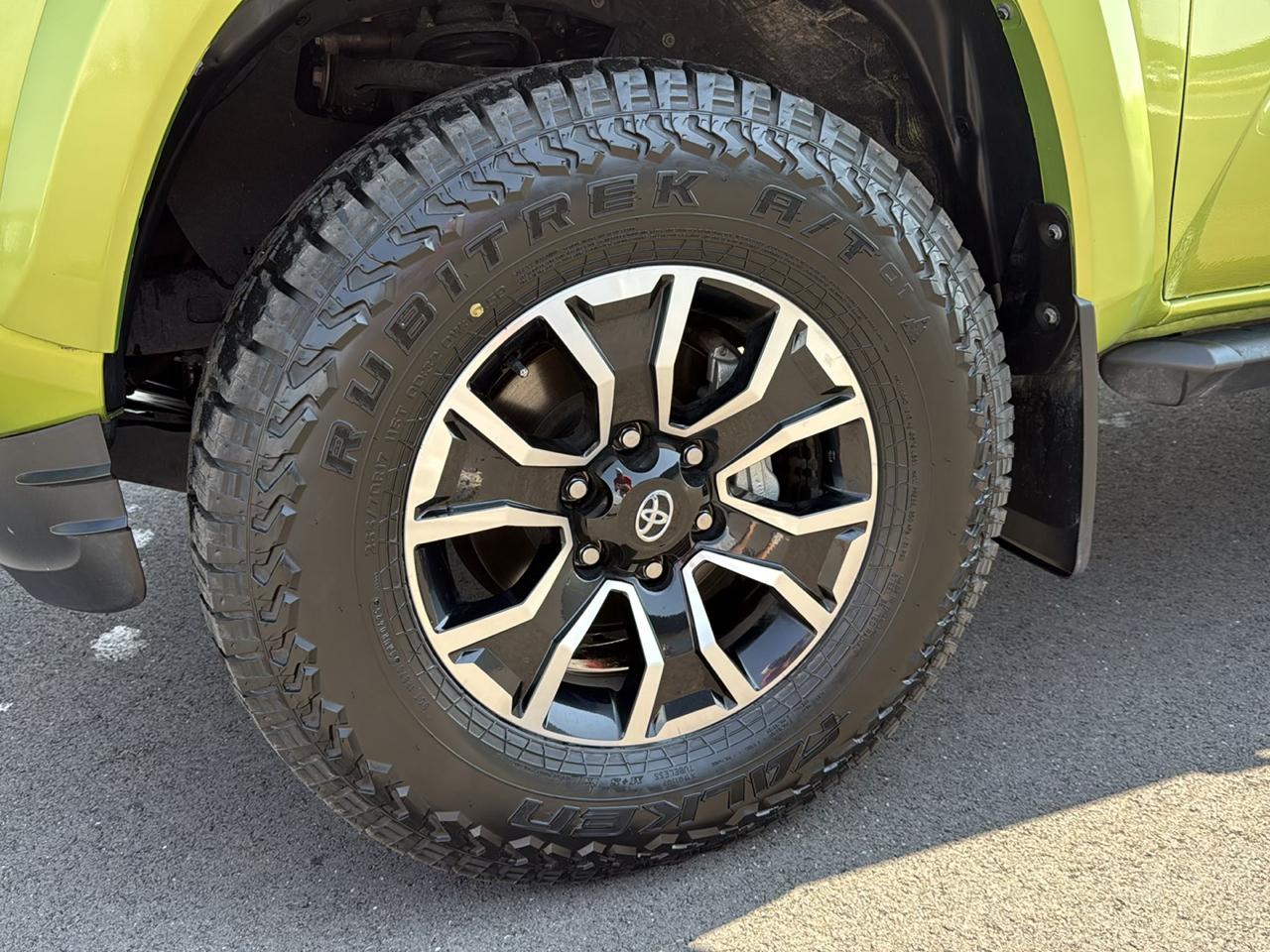 Toyota Tacoma SR5 Dbl Cab 2WD V6 at 2023