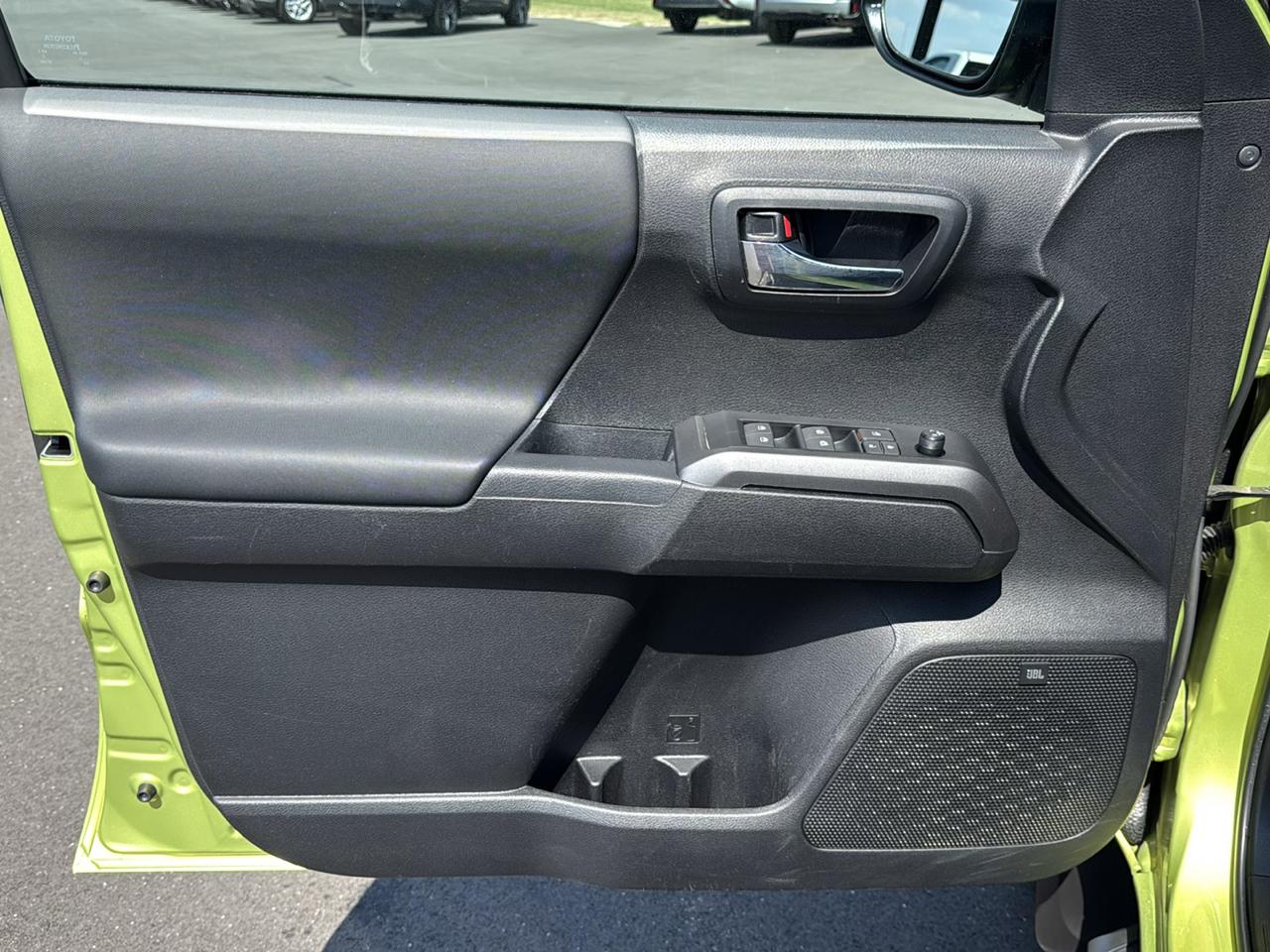 Toyota Tacoma SR5 Dbl Cab 2WD V6 at 2023