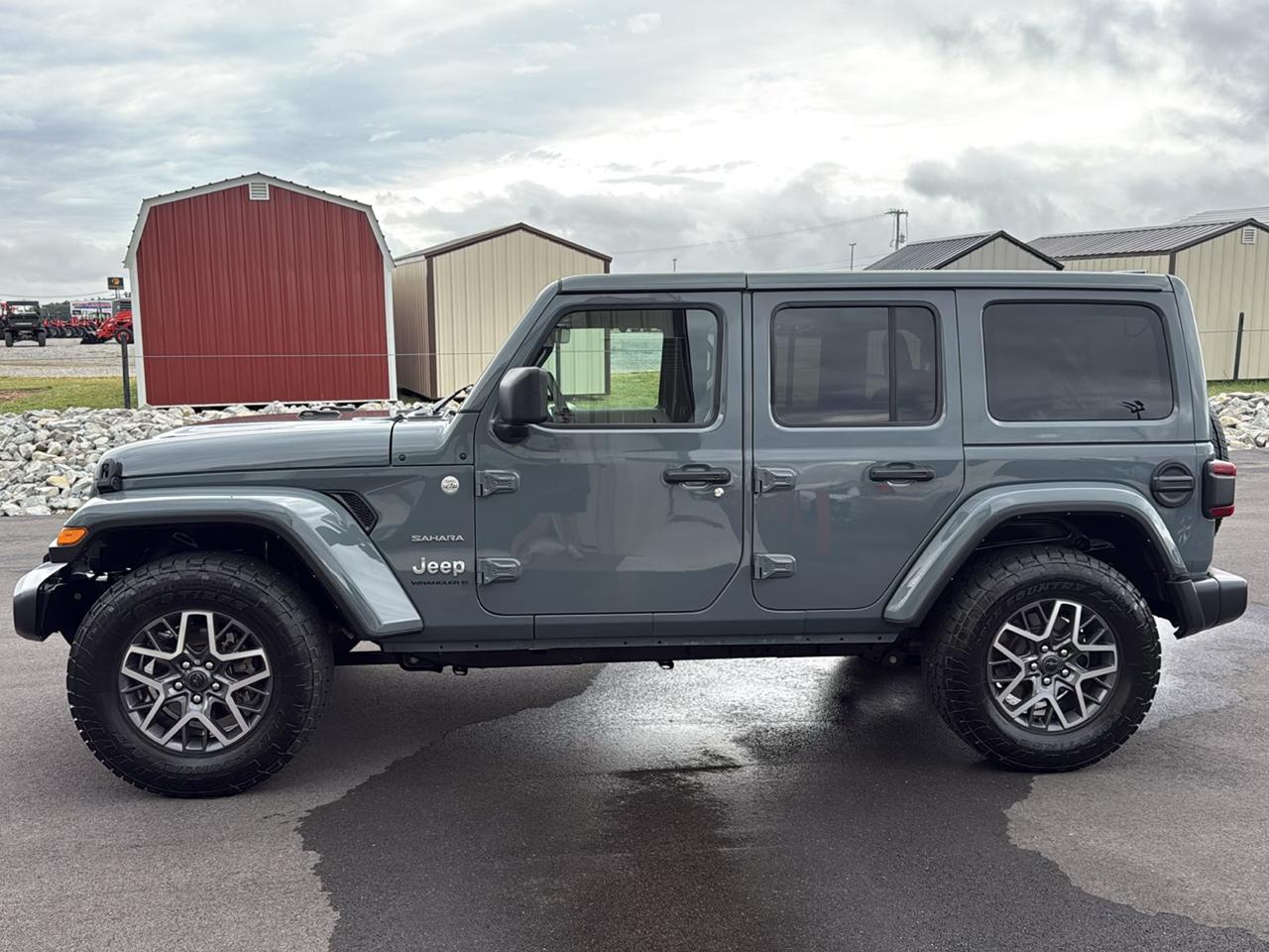 Jeep Wrangler Sahara 4D SUV 4WD 2024