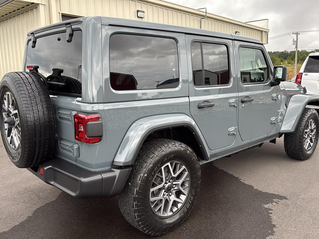 Jeep Wrangler Sahara 4D SUV 4WD 2024