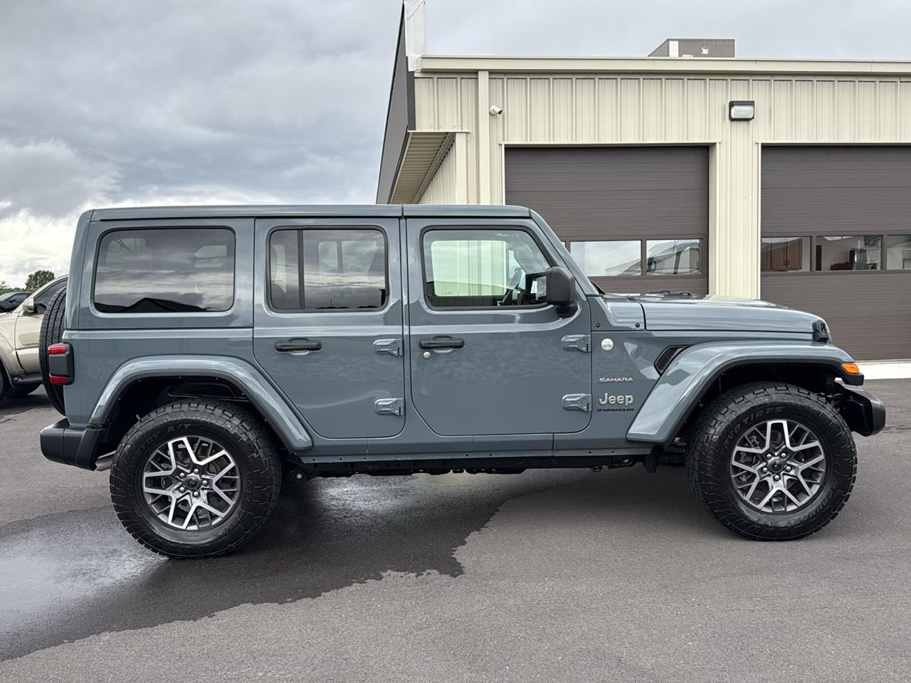 Jeep Wrangler Sahara 4D SUV 4WD 2024