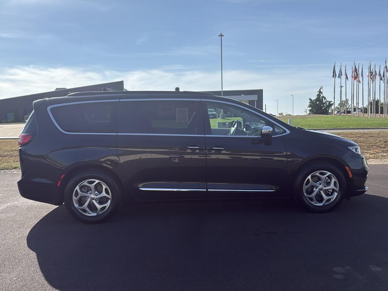 Chrysler Pacifica Limited Wagon 2023
