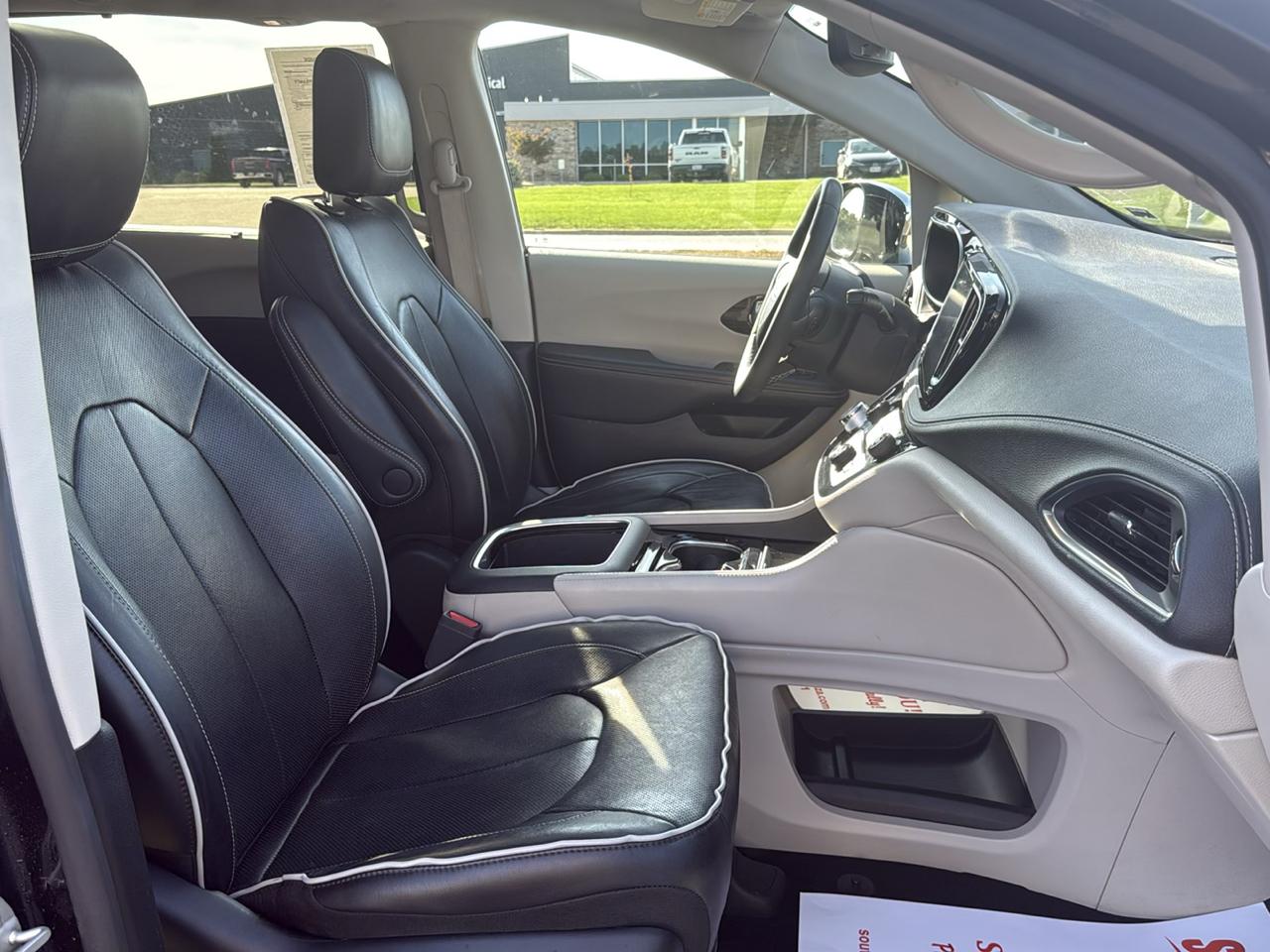 Chrysler Pacifica Limited Wagon 2023