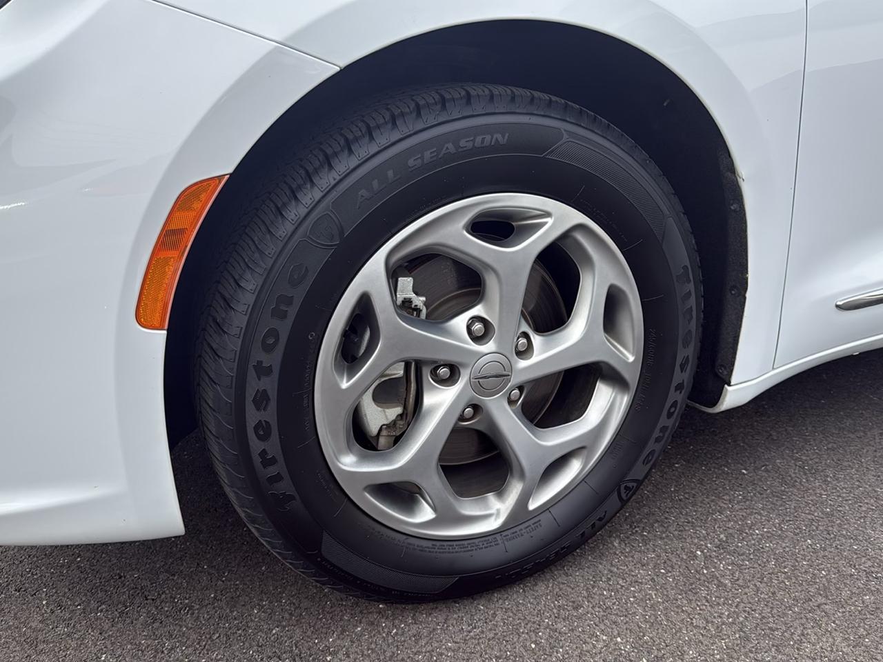Chrysler Pacifica Limited Wagon 2023
