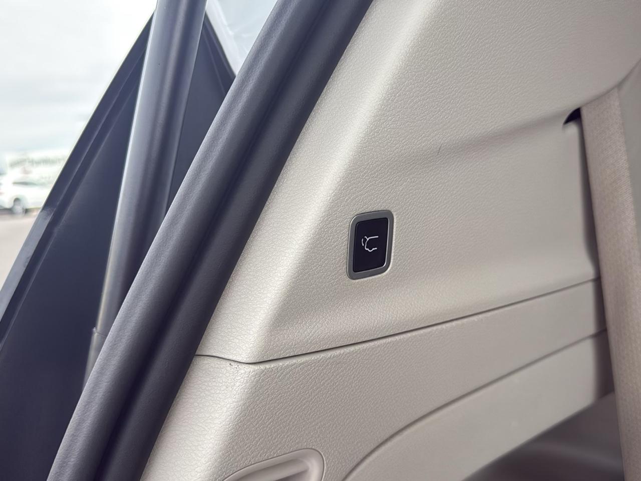 Chrysler Pacifica Limited Wagon 2023