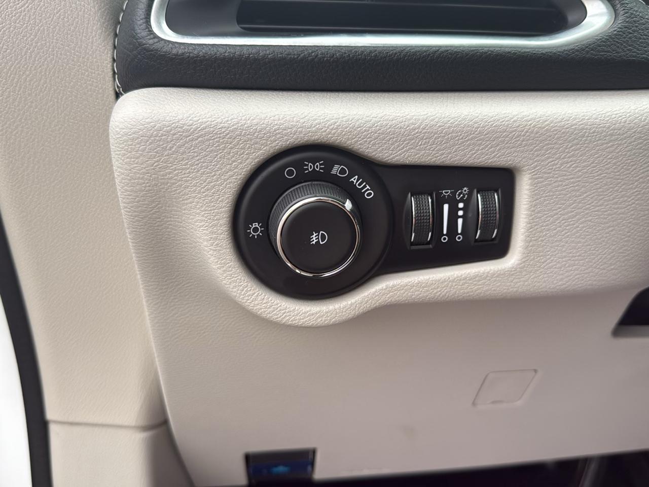 Chrysler Pacifica Limited Wagon 2023