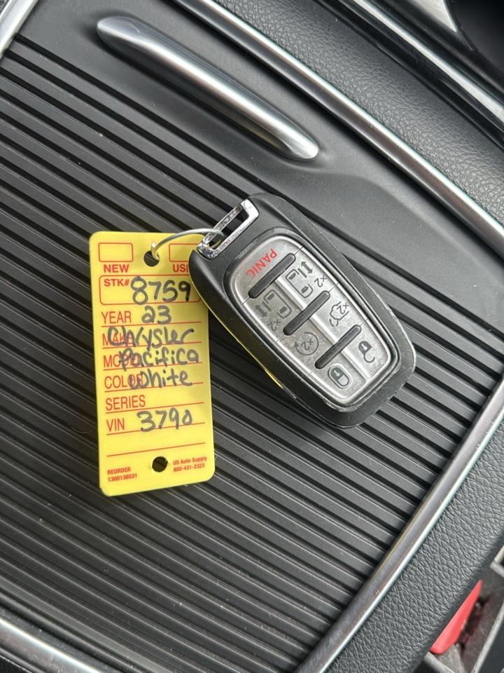 Chrysler Pacifica Limited Wagon 2023