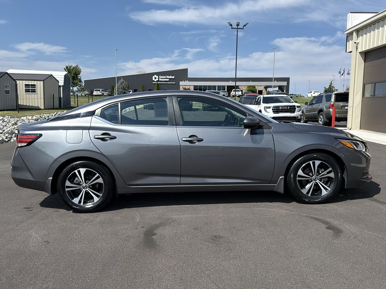 Nissan Sentra SV 4D Sedan 2022