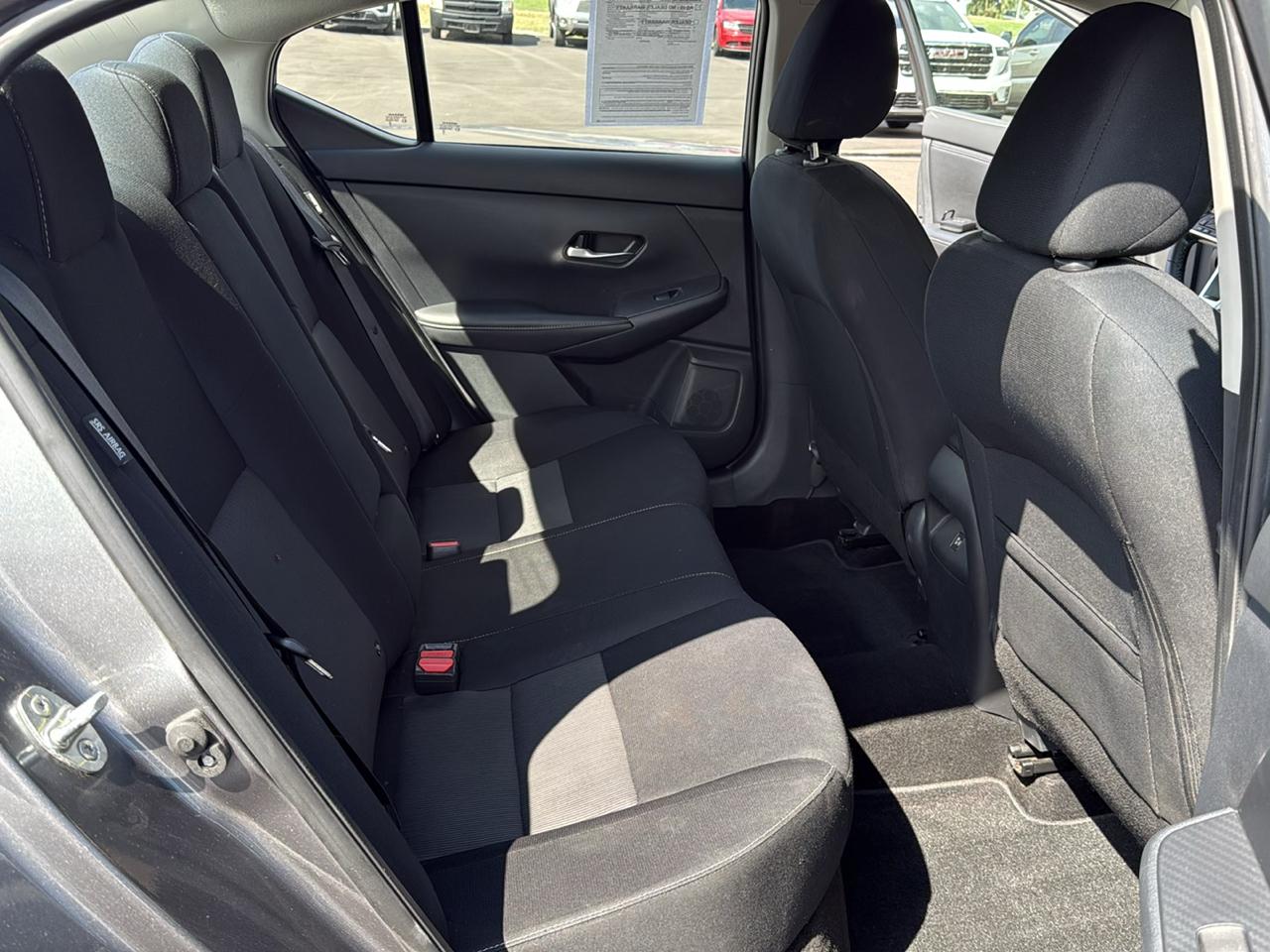 Nissan Sentra SV 4D Sedan 2022