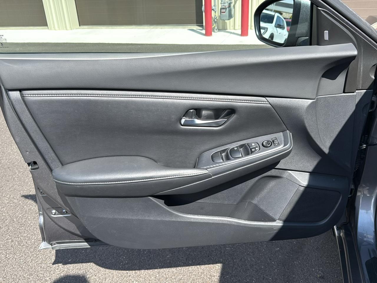 Nissan Sentra SV 4D Sedan 2022
