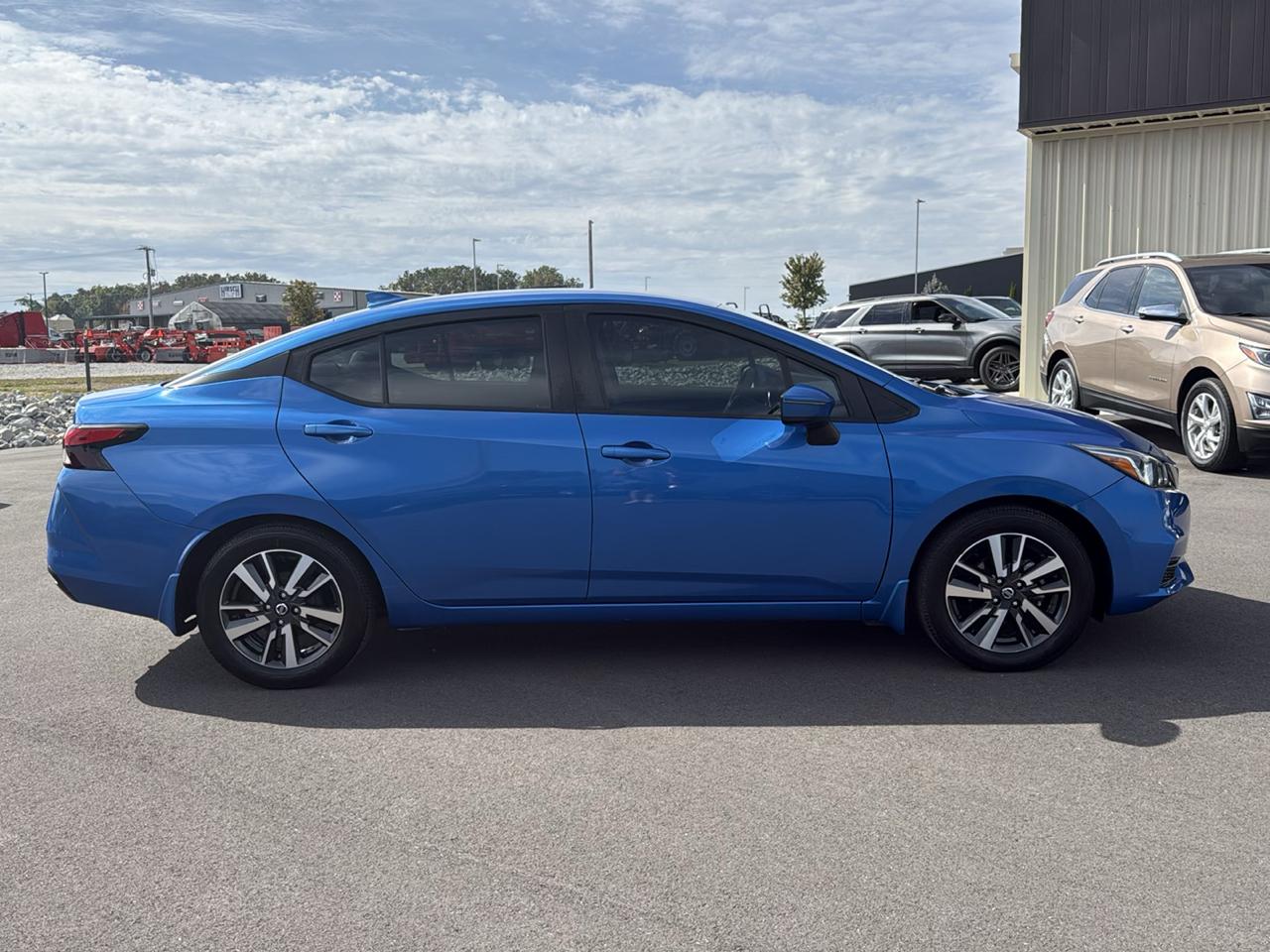 Nissan Versa SV 4D Sedan 2020