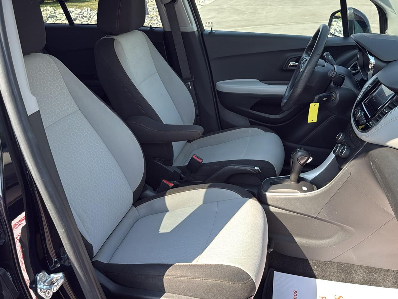 Chevrolet Trax LS 4D SUV FWD 2022