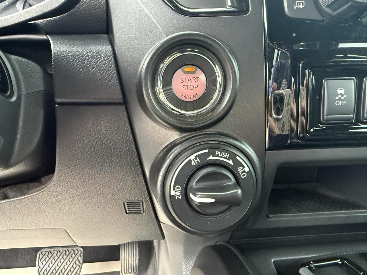Nissan Titan PRO-4X Crew Cab 4WD SWB 2024