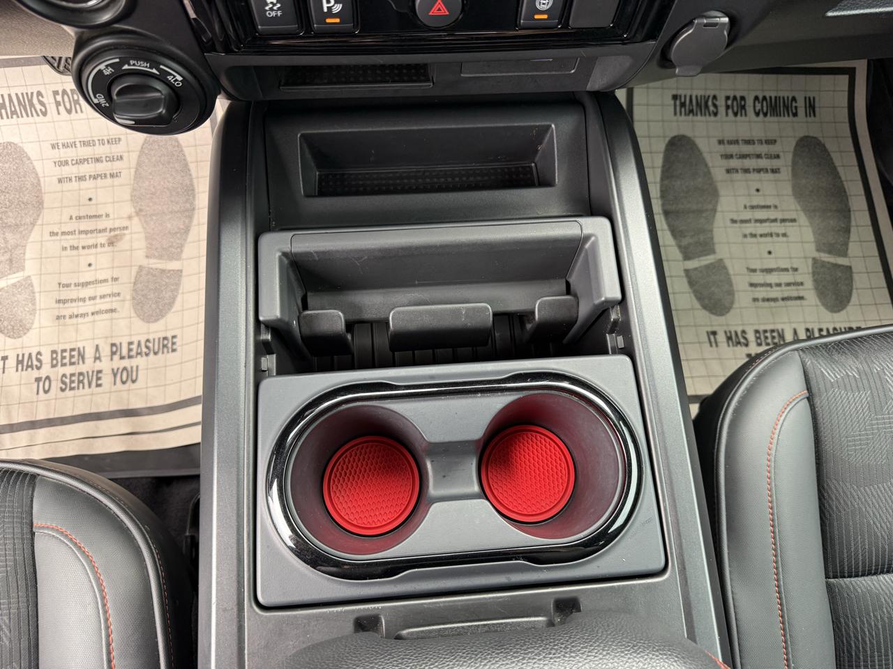 Nissan Titan PRO-4X Crew Cab 4WD SWB 2024