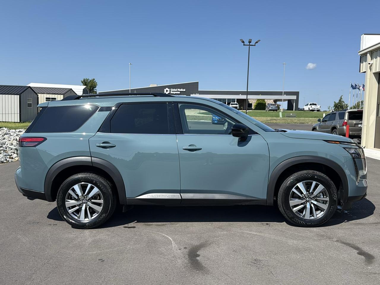 Nissan Pathfinder SL 4D SUV FWD 2026