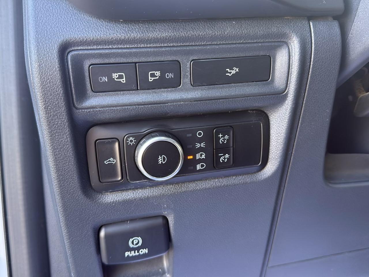 Ford F-150 photo 18
