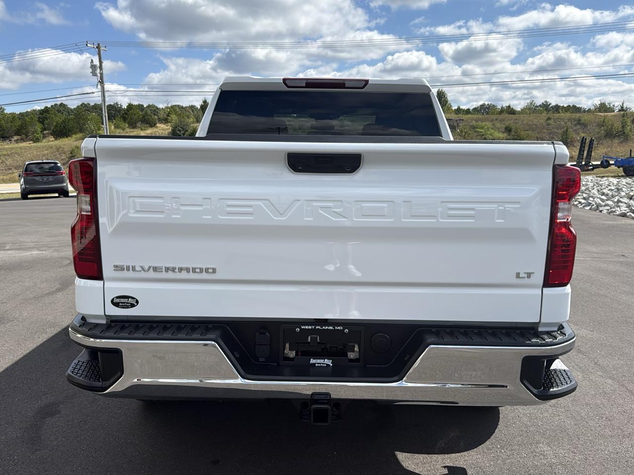 Chevrolet Silverado photo 4