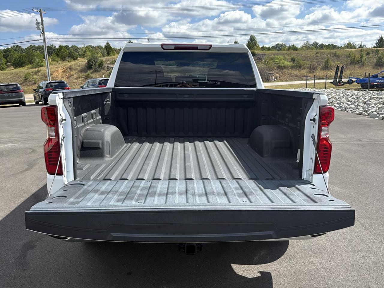 Chevrolet Silverado photo 5
