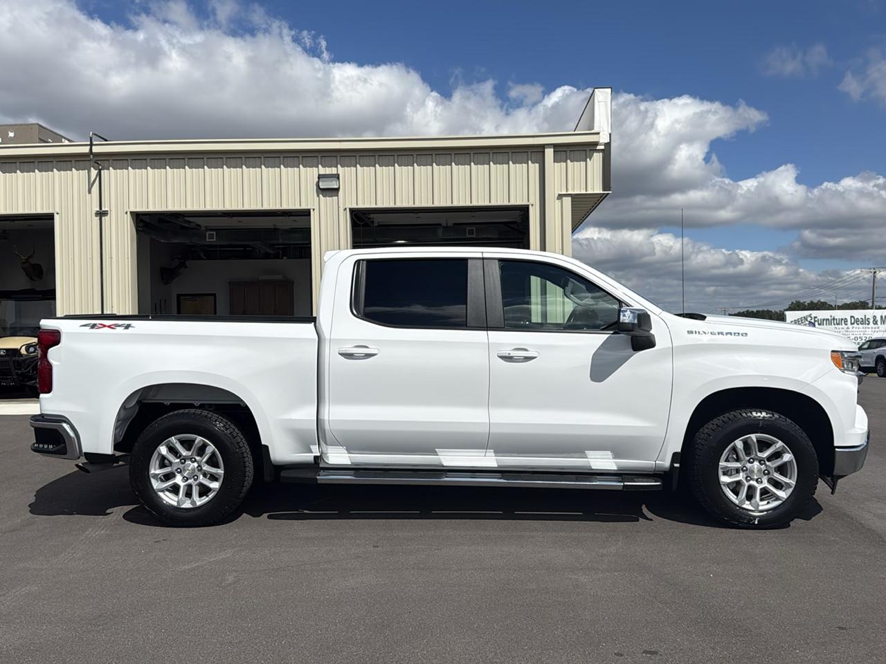 Chevrolet Silverado photo 7
