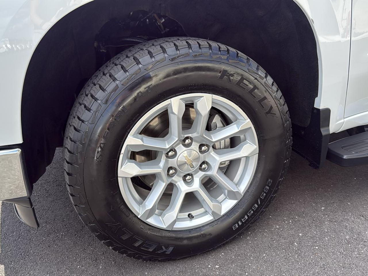 Chevrolet Silverado photo 10