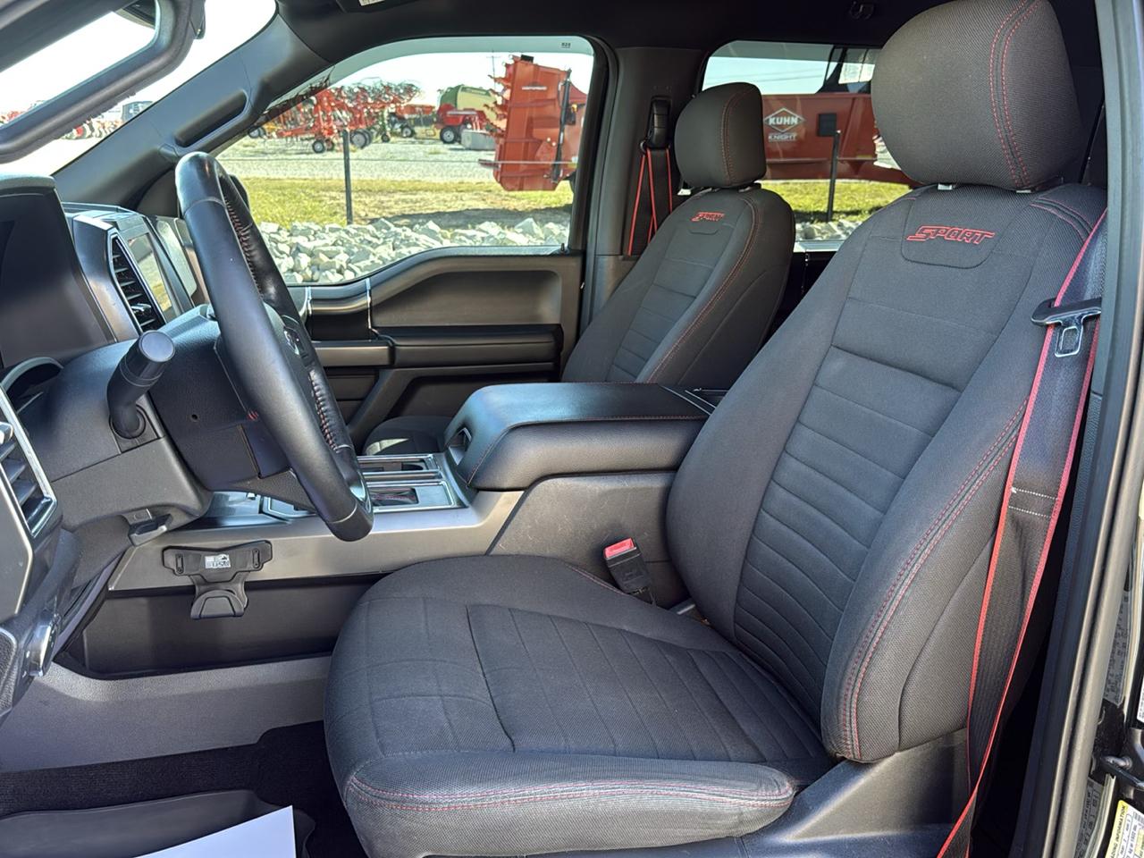 Ford F-150 photo 11