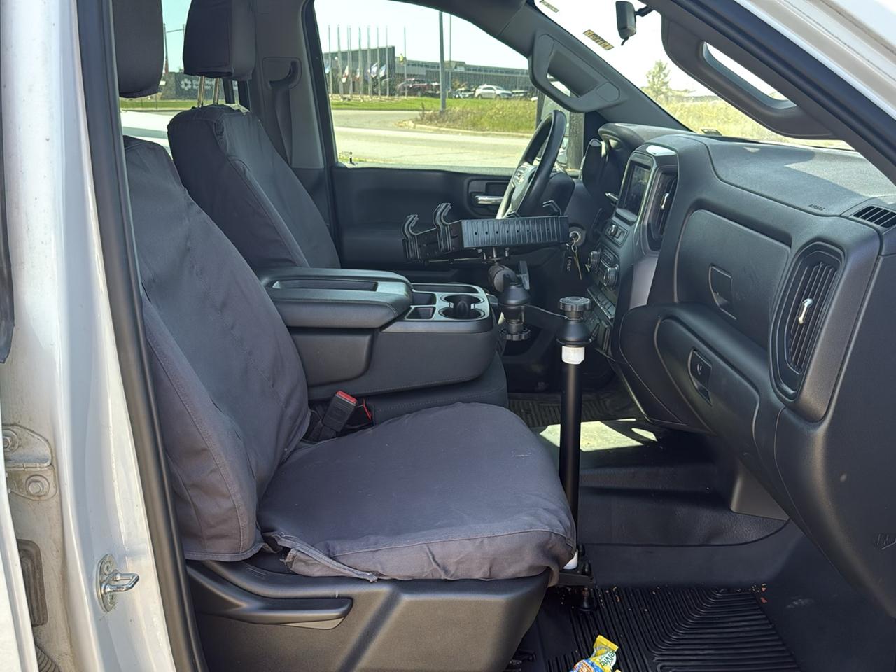 Chevrolet Silverado photo 10