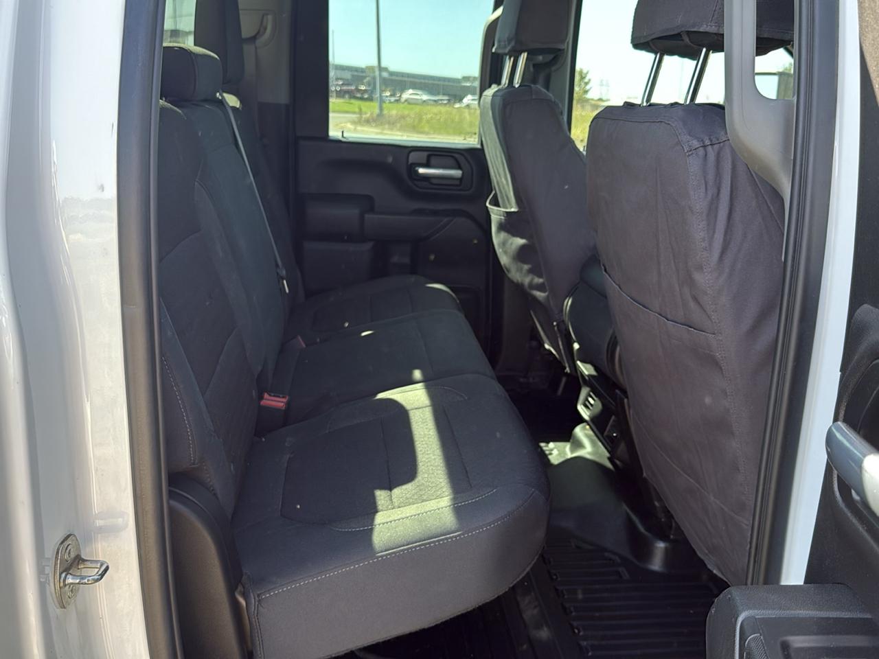 Chevrolet Silverado photo 11