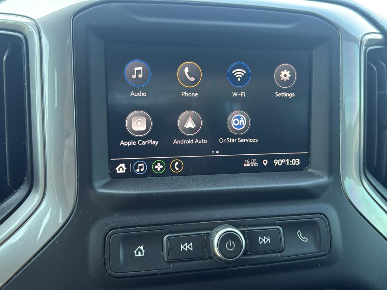 Chevrolet Silverado photo 20