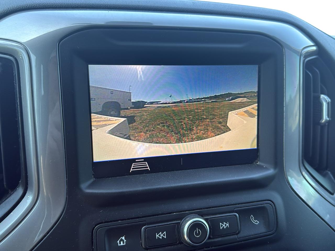 Chevrolet Silverado photo 22