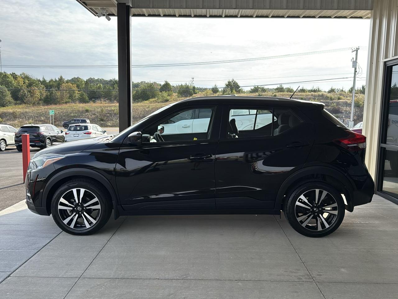 Nissan Kicks photo 2