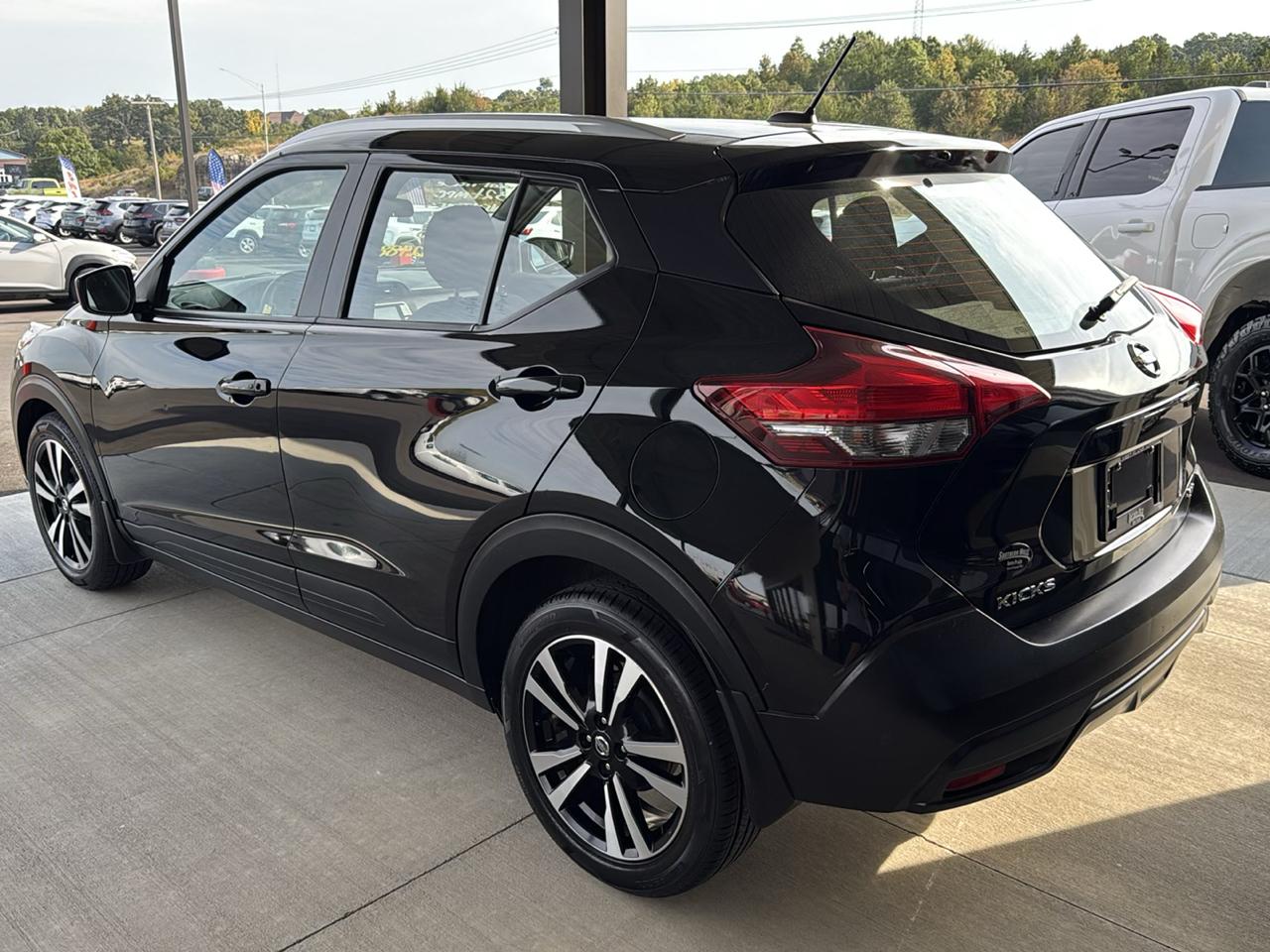 Nissan Kicks photo 3