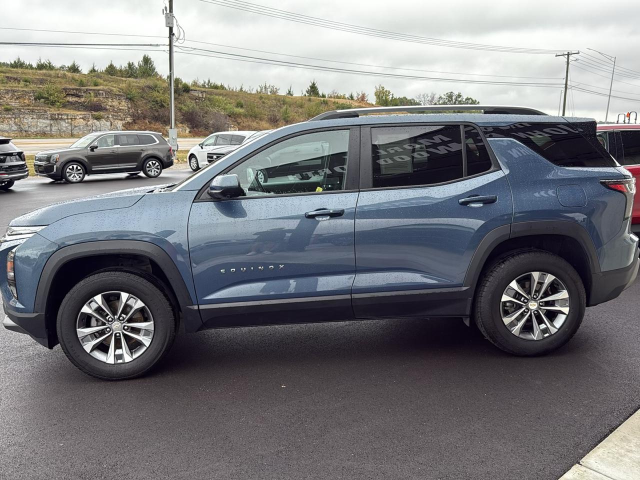 Chevrolet Equinox photo 2