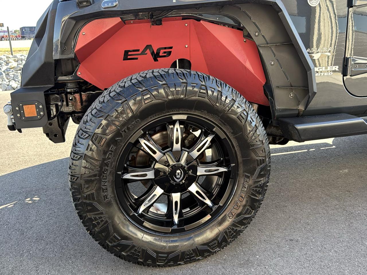 Jeep Wrangler Unlimited Sahara 4D SUV 4WD 2017