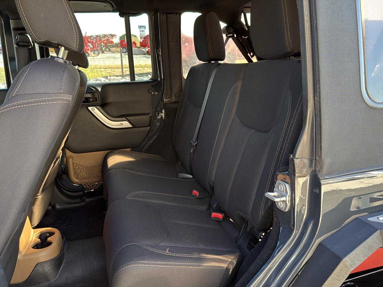 Jeep Wrangler Unlimited Sahara 4D SUV 4WD 2017