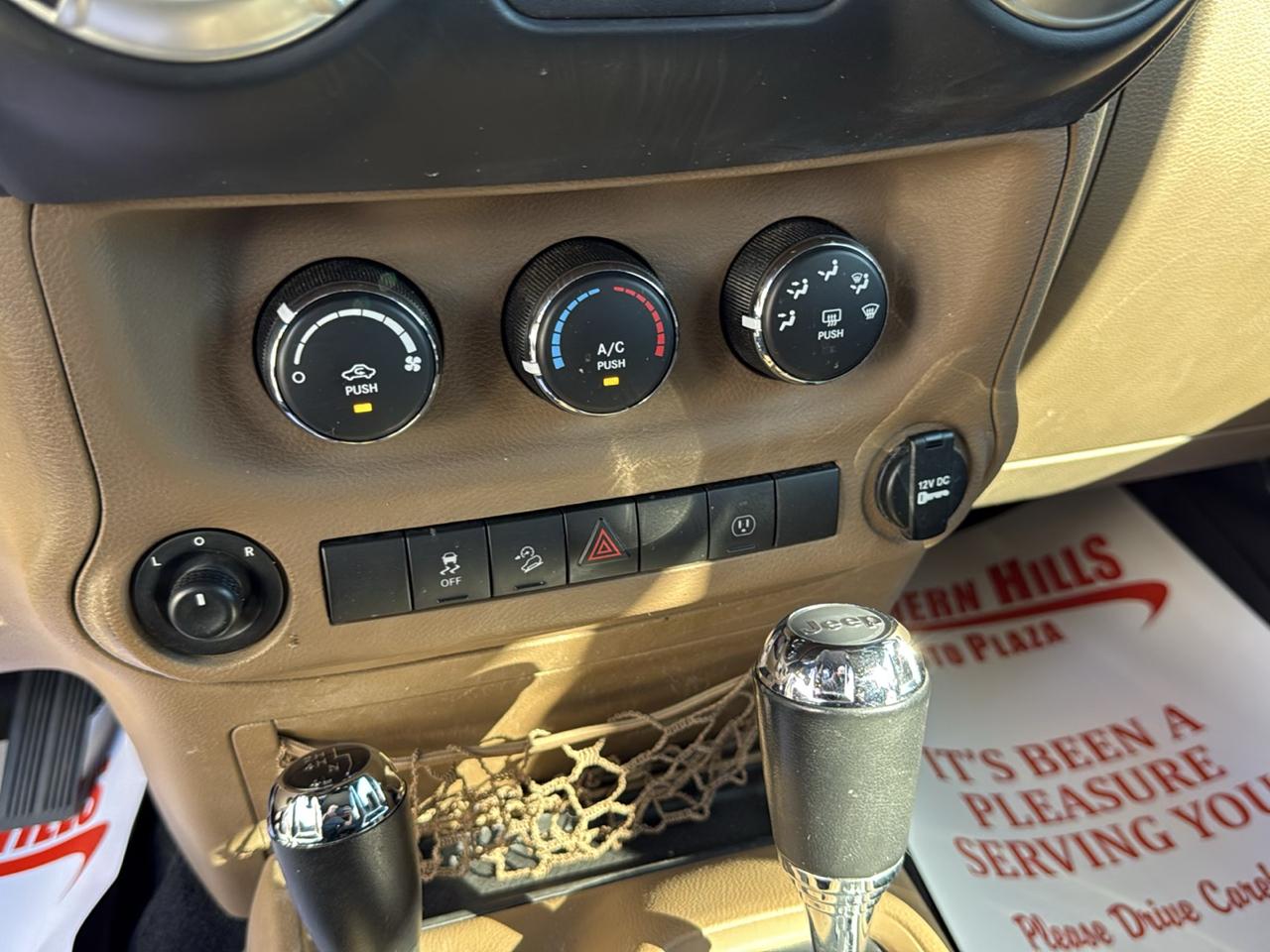Jeep Wrangler Unlimited Sahara 4D SUV 4WD 2017