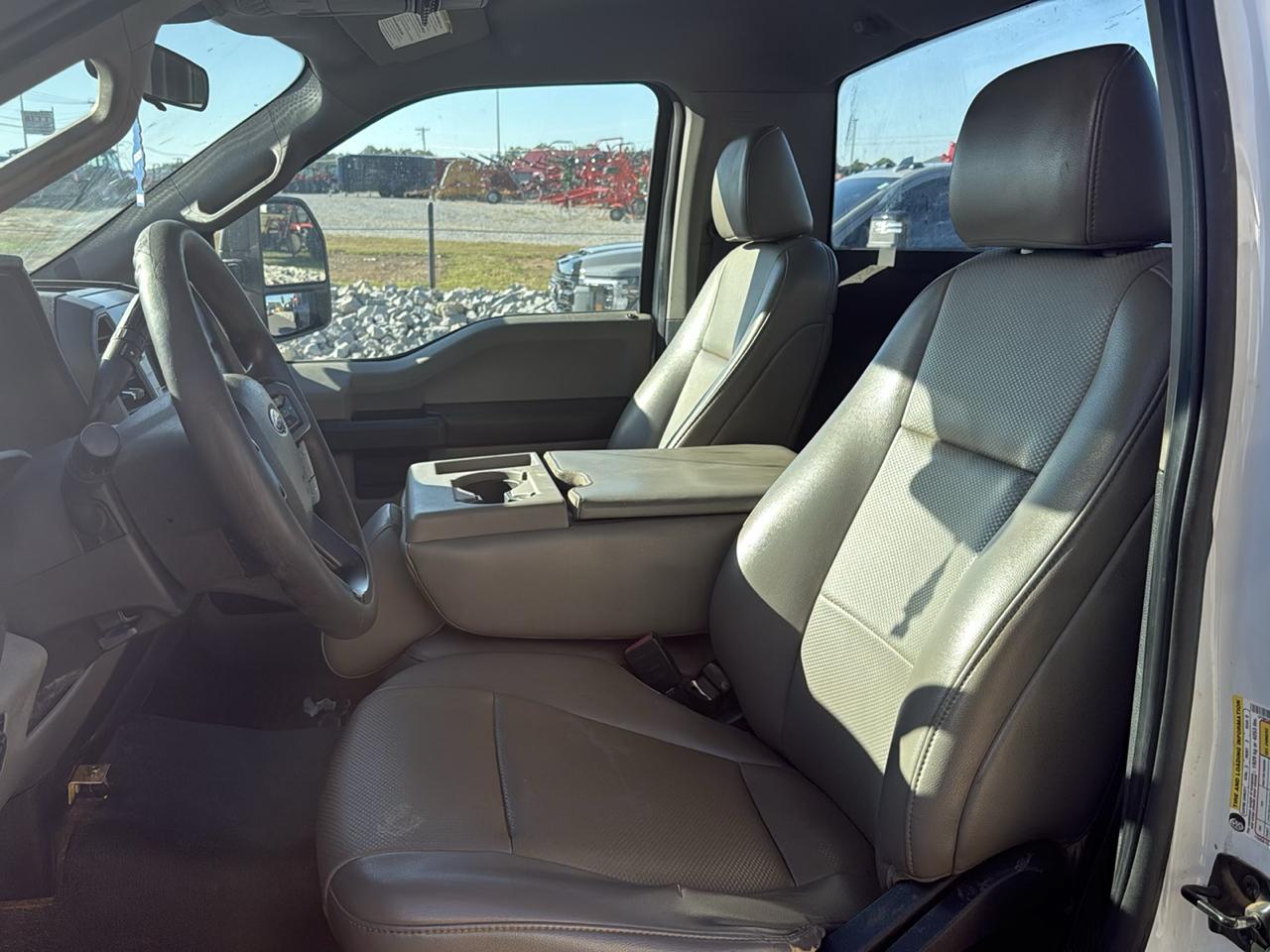Ford F-250SD photo 5
