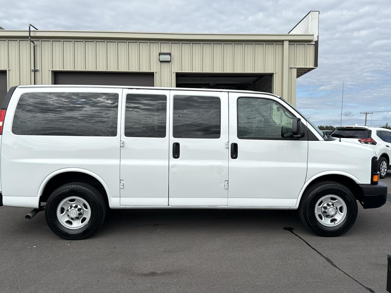 Chevrolet G2500 Vans Express Wagon 2015