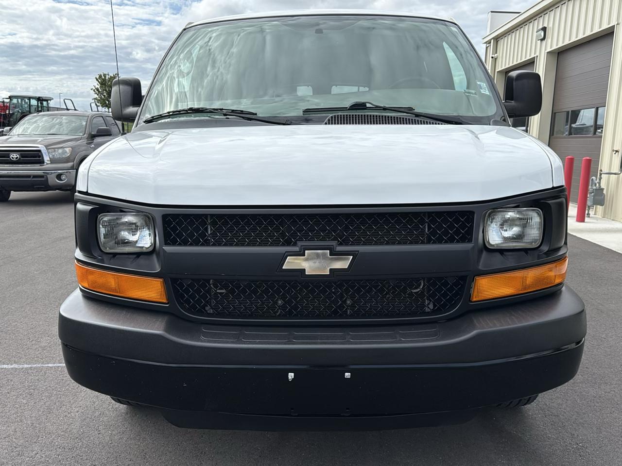 Chevrolet G2500 Vans Express Wagon 2015