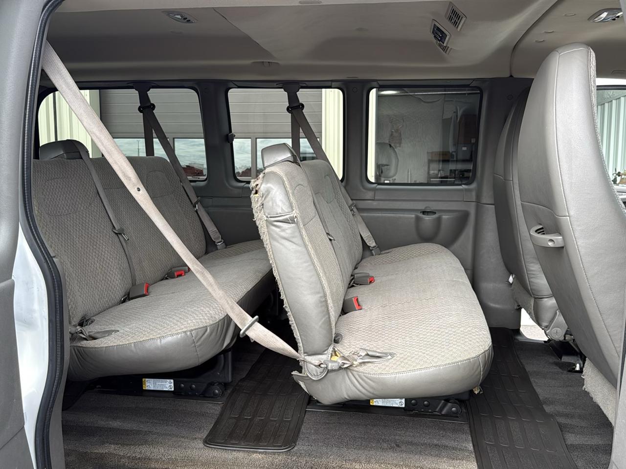 Chevrolet G2500 Vans Express Wagon 2015