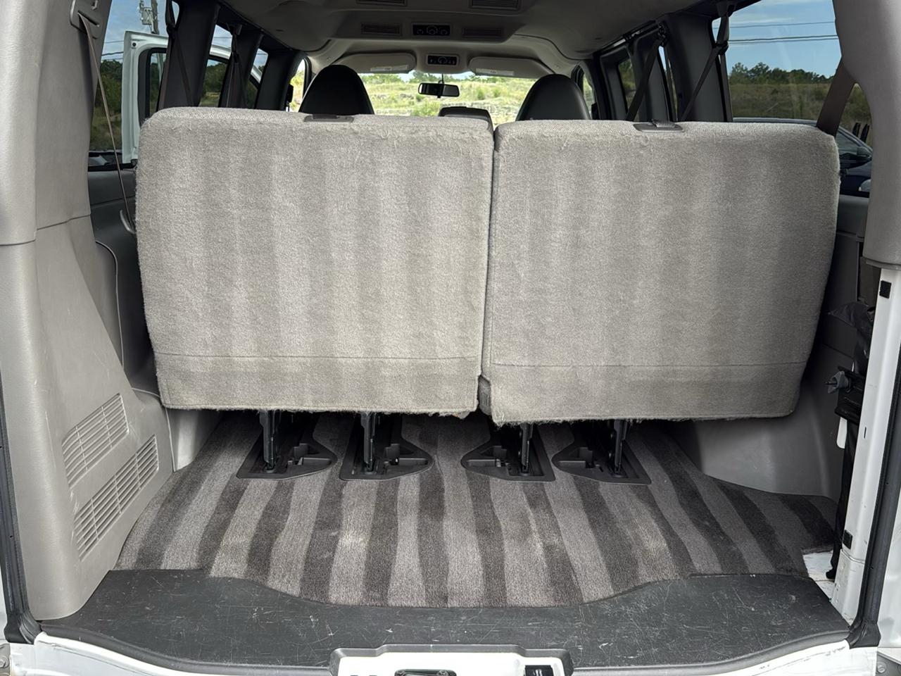 Chevrolet G2500 Vans Express Wagon 2015