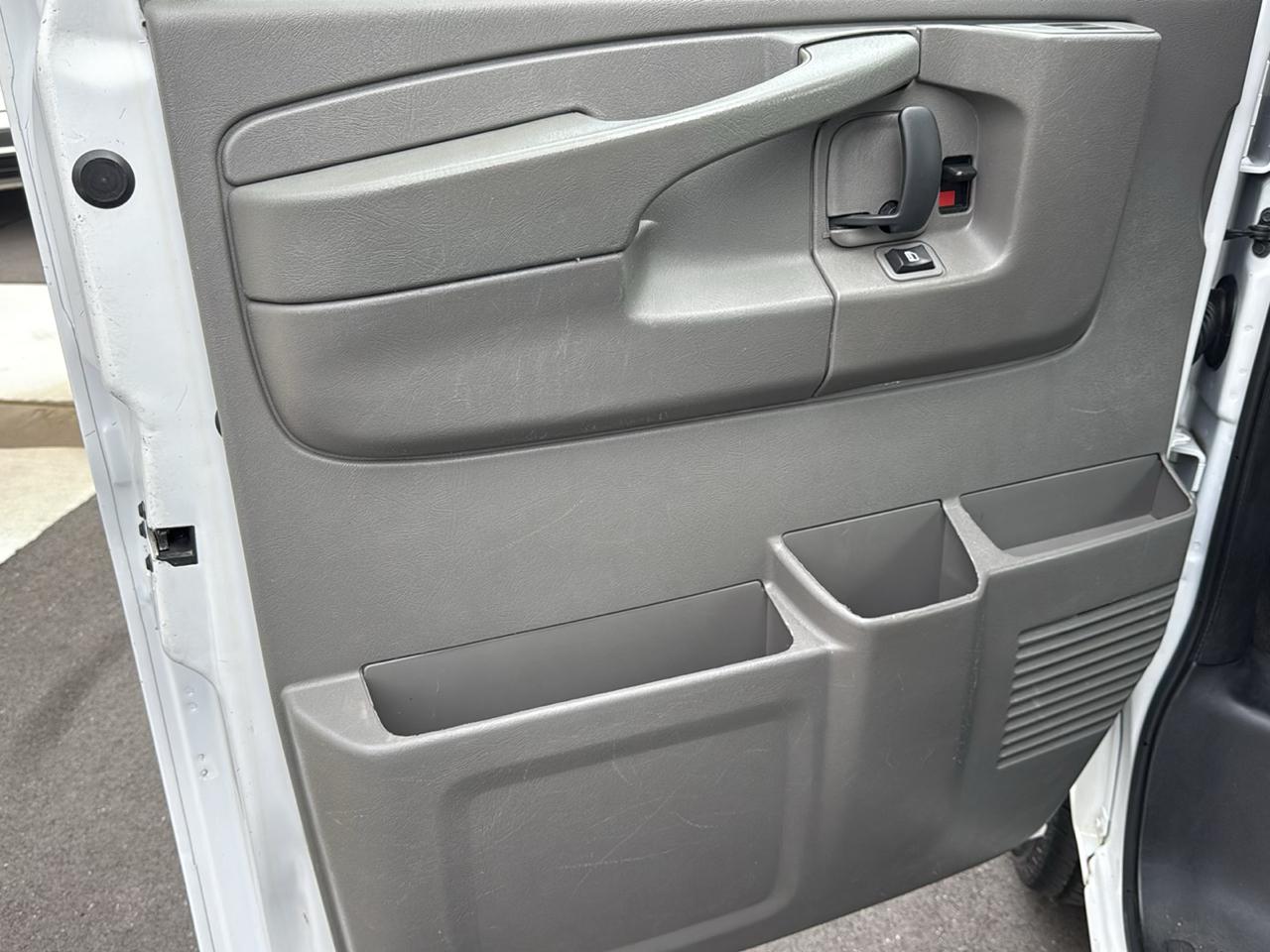 Chevrolet G2500 Vans Express Wagon 2015