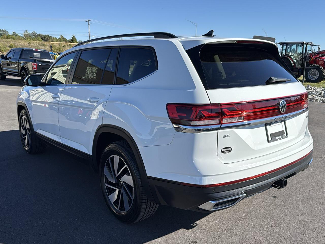 Volkswagen Atlas SE w/ Tech 4D SUV 4Motion 2024