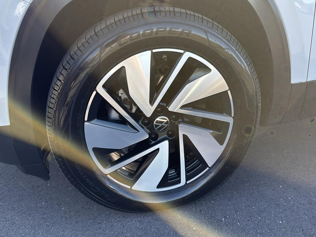Volkswagen Atlas SE w/ Tech 4D SUV 4Motion 2024